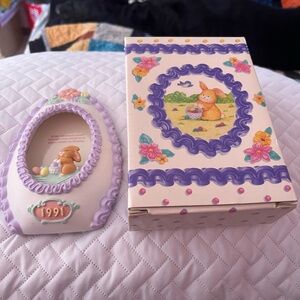 Avon Purple and Pink Bunny Picture Frame